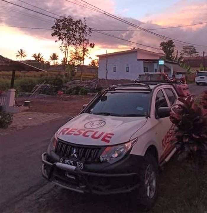 Mitsubishi Triton Rescue Car