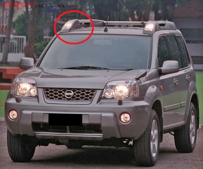 Lampu sorot roof rack X-Trail T30