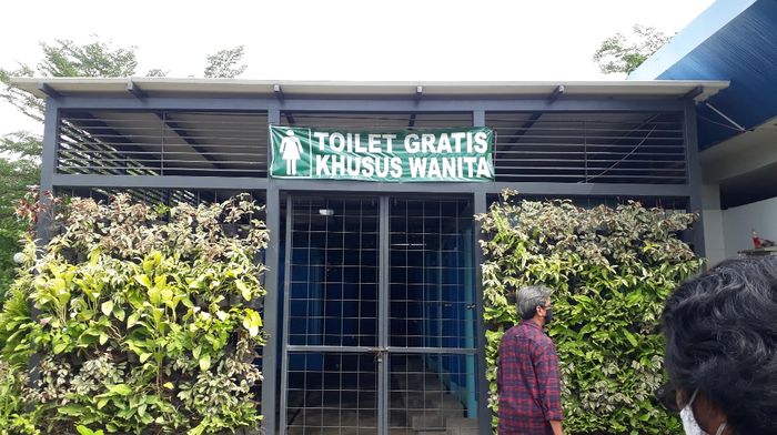 Toilet khusus wanita di rest area KM 86 Tol Cipali