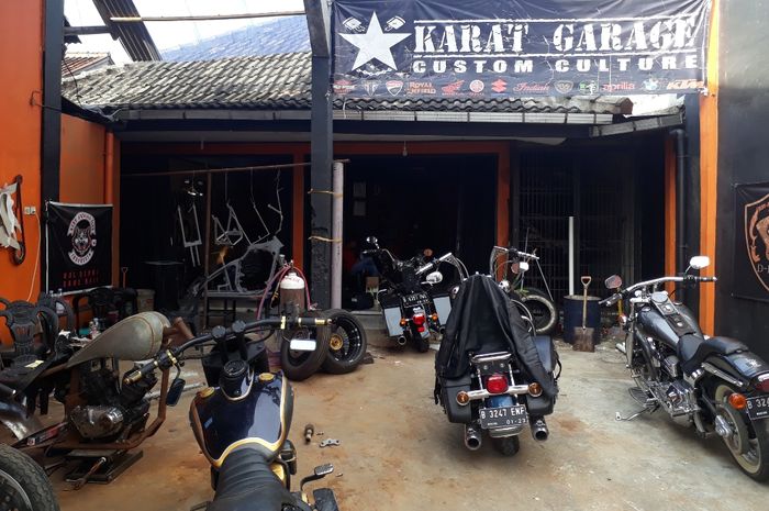 Ilustrasi bengkel custom motor yang biasa menggunakan gas oksigen dalam proses custom