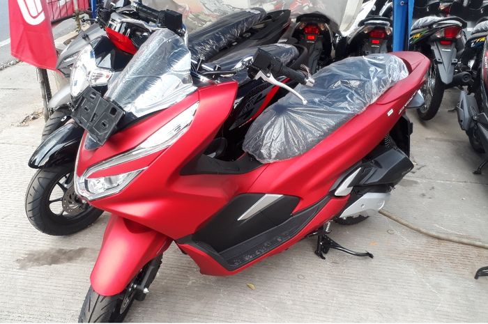 Honda PCX di Daya Motor, Depok yang sudah dipesan secara inden oleh konsumen.