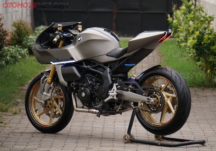 Honda CBR250RR neo cafe racer, sasis dan kaki-kaki tetap standarnya