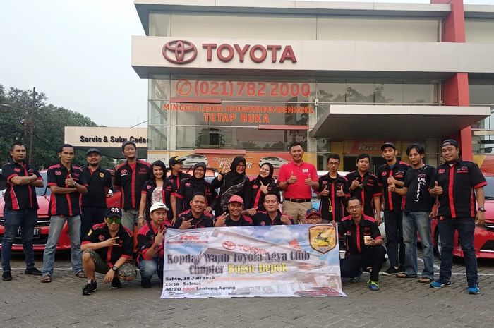 TAC Bordep foto bersama Kepala Bengkel Auto2000 Lenteng Agung