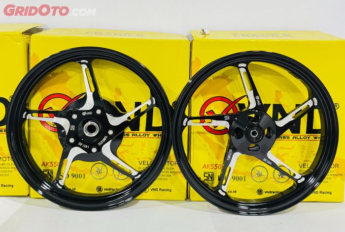 Pelek VND AK 550 punya palang 5 yang difinishing menggunakan mesin CNC