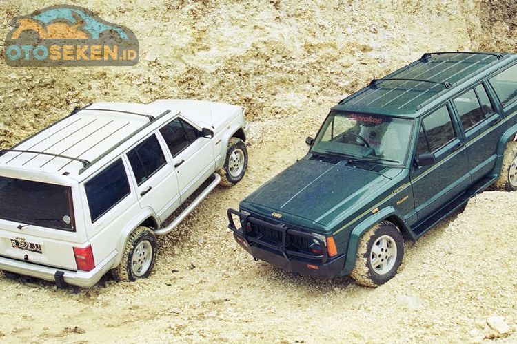 Jeep Cherokee Xj Tahun 1994 Suv Kotak Khas Amerika Punya Tenaga Besar Gridoto Com