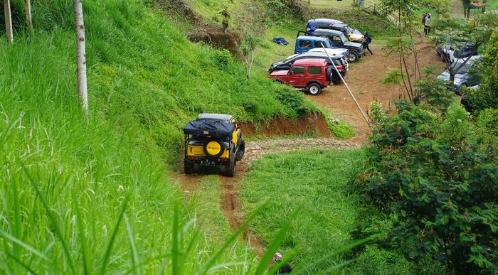 Perjalanan menuju lokasi gathering Suzuki Jimny dari Mamba Motor