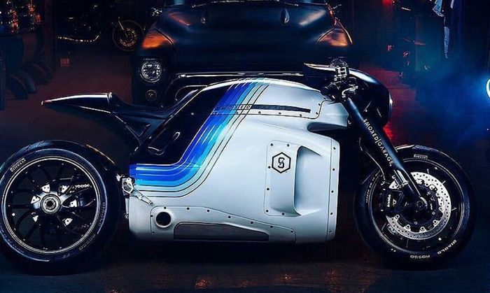 Motor custom The Ghost dari Smoked Garage berbasis Triumph 1050