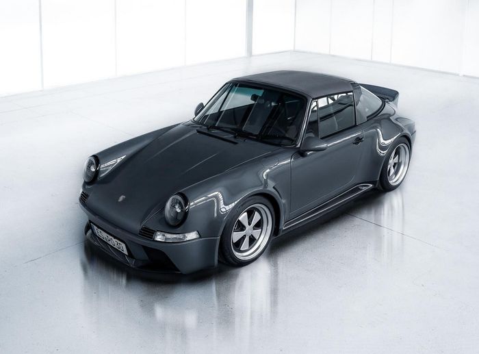 Restorasi Porsche 911 klasik garapan Evomax yang diberi label Max Classic 