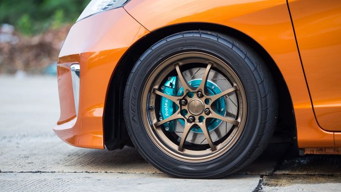 Honda Freed pakai pelek lansiran  Volk racing CE28