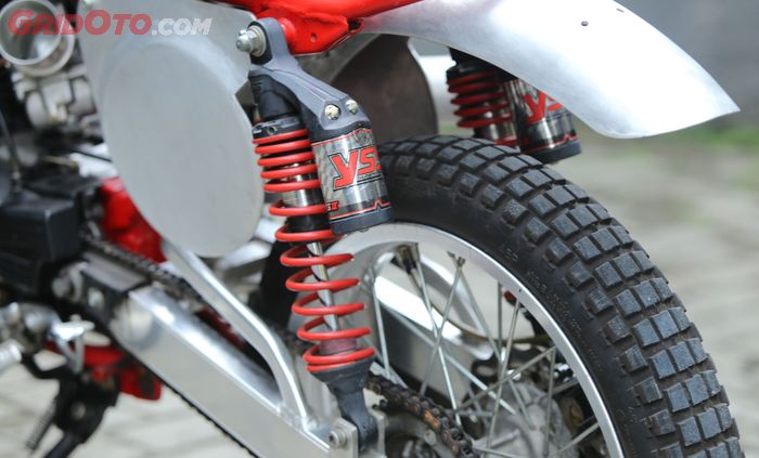 Shock Belakang YSS di Yamaha RX King Dirt Bike