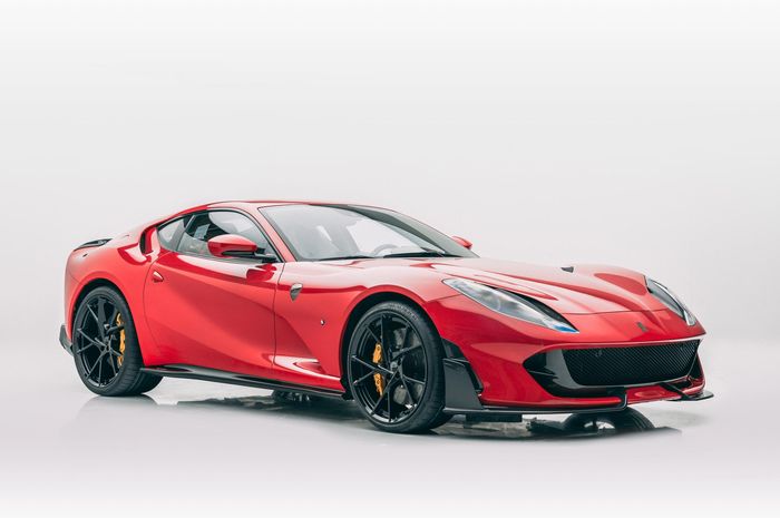 Modifikasi Ferrari 812 Superfast garapan Mansory