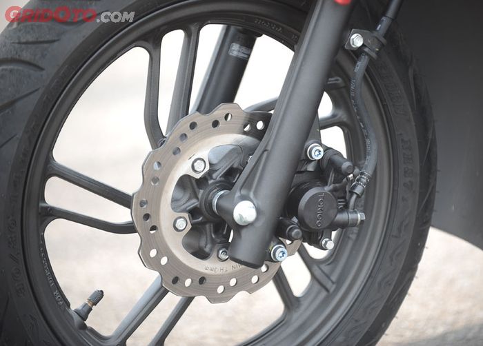 Cakram tidak bisa saling tukar pakai.