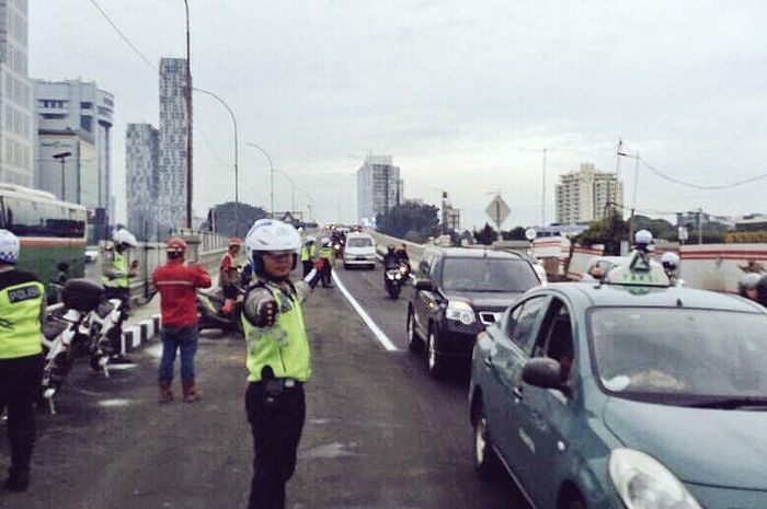 Jembatan layang Pancoran menuju arah Semanggi sudah beroperasi hari ini, Senin (15/1/2019)