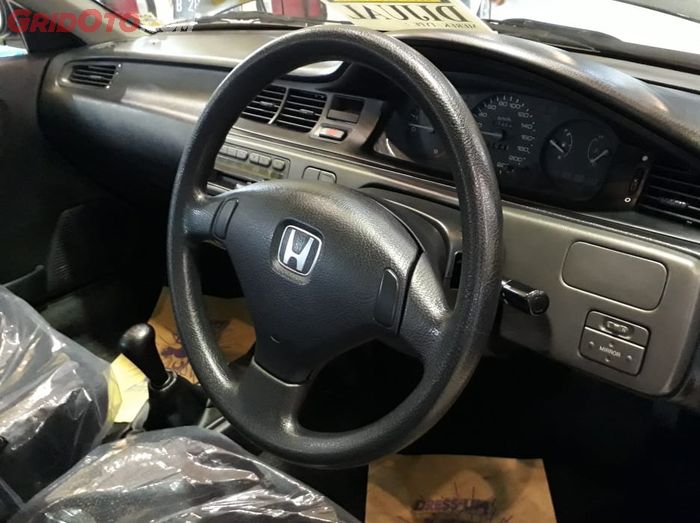 Interior Honda Civic Genio keluaran 1993 yang dijual di Malique Classic Showroom.