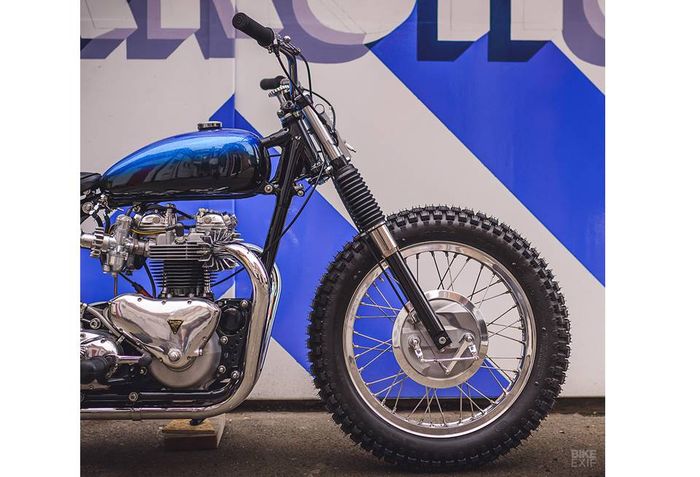 Triumph Tiger T110 restomod desert sled dari Retrograde Mechanica