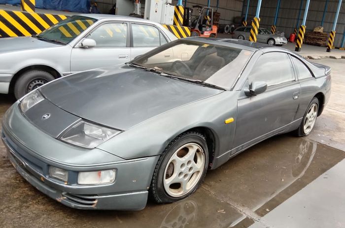Bea Cukai Tanjung Priok lelang Nissan Fairlady 300ZX 