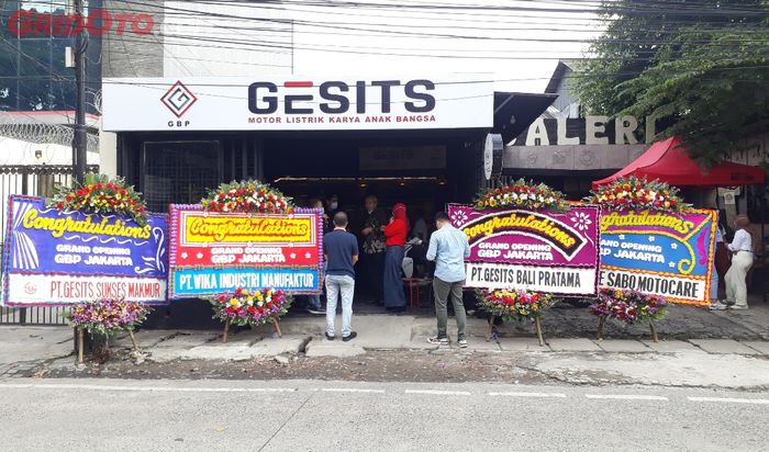 Ilustrasi. Grand Opening dealer Gesits H. Nawi