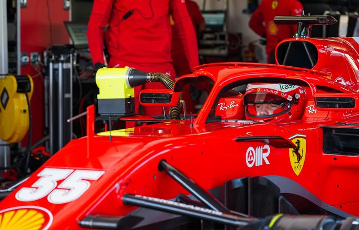 Robert Shwartzman juga melakukan tes mobil Ferrari SF17H, tetapi ia akan tampil di seri terakhir pada F1 Abu Dhabi 2020, bulan Desember