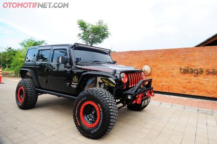 Jeep Wrangler Rubicon 2014 banyak gunakan aksesoris 'sombong'