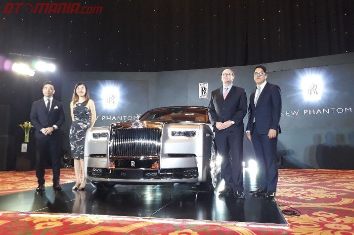 Rolls-Royce Phantom generasi ke-8