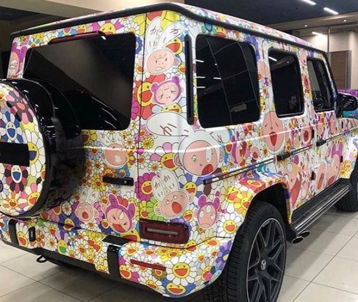 Tampilan belakang Mercedes-AMG G63 pakai kelir unyu