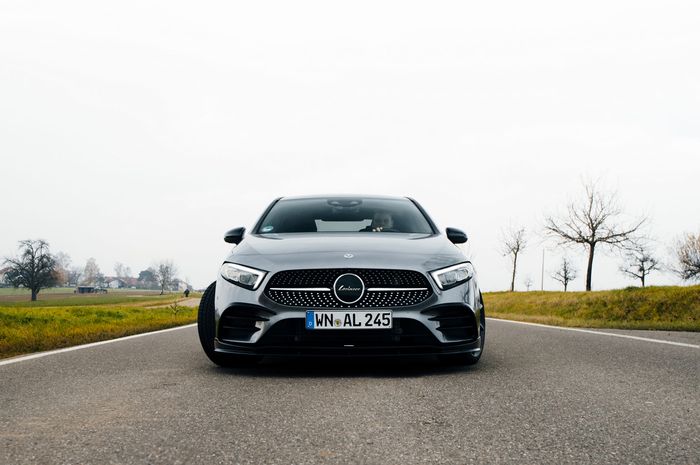 Fascia Mercedes-Benz A-Class Sedan garapan Lorinser