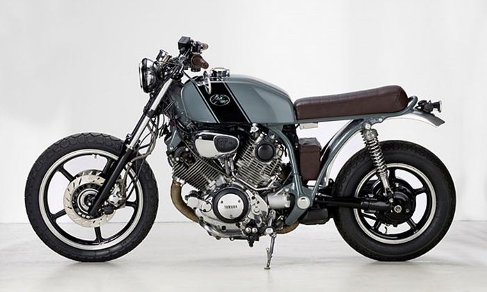 Tuh kaki-kakinya aja masih asli loh, cakep juga ya...