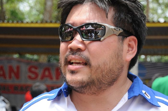 Johannes. Berkompetisi di pasar dunia