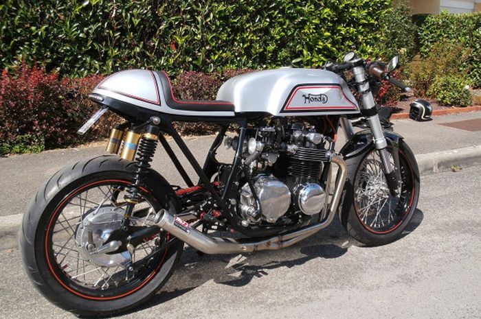 Honda CB550 custom cafe racer Norton Manx besutan Nicolas Pommier