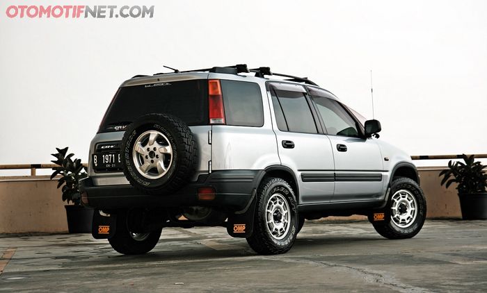 Modifikasi Honda CR-V 2001