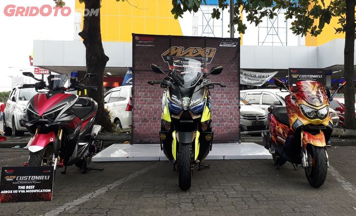 para pemenang yang akan mewakili Semarang di final Customaxi Yamaha di Jakarta