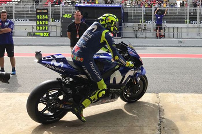 Aksi Valentino Rossi di latihan bebas pertama (FP1) MotoGP Catalunya, (15/6/2018)