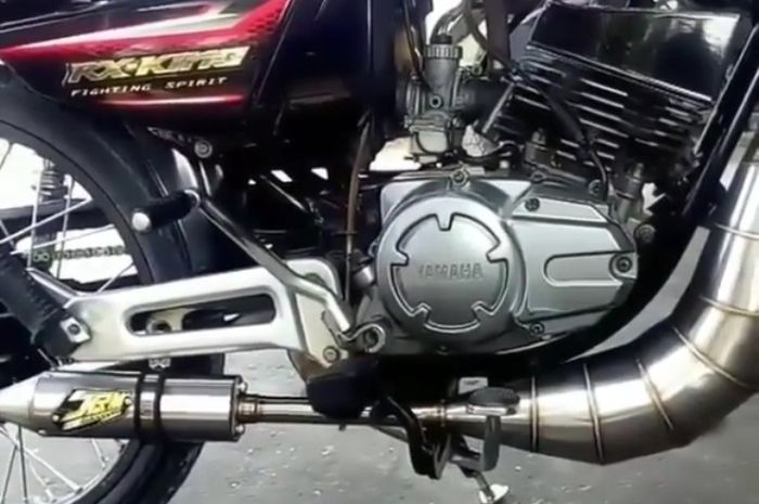 Lantunan mesin Yamaha RX-King dipadu knalpot udang asli bikin bernostalgia ke zaman emas motor 2-Tak