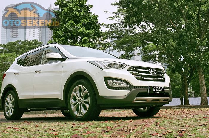 Harga Hyundai Santa Fe 2013