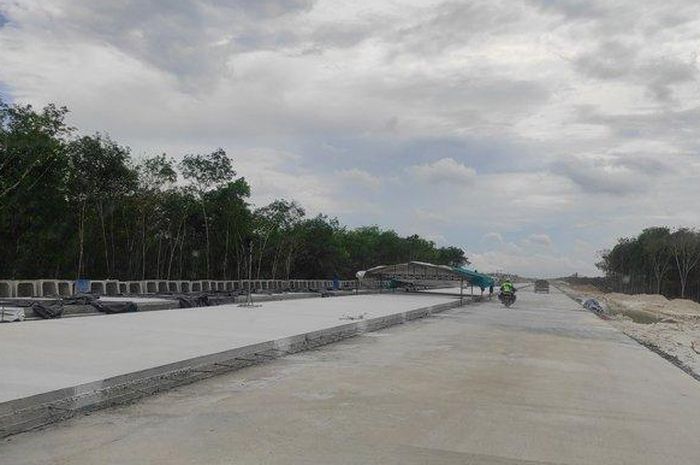 Potret pembangunan jalan tol Pekanbaru-Padang