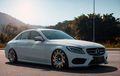 Mercedes-Benz C250 Stance Bikin Mata Melirik, Kaki-Kakinya Ciamik