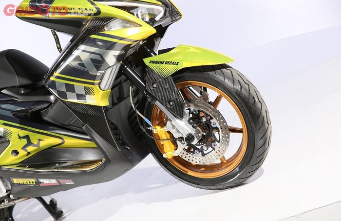 Yamaha Aerox Best Decal di Customaxi Yamaha seri Bandung 2019