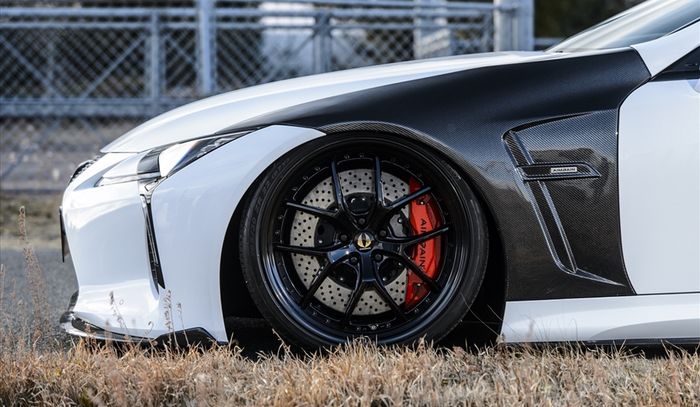 Lexus LC 500 mendapatkan pelek baru buatan Aimgain GTM ukuran 22 inci