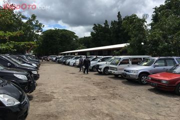 Bursa Mobil Sriwedari Surganya Mobil Bekas Di Solo Gridoto Com