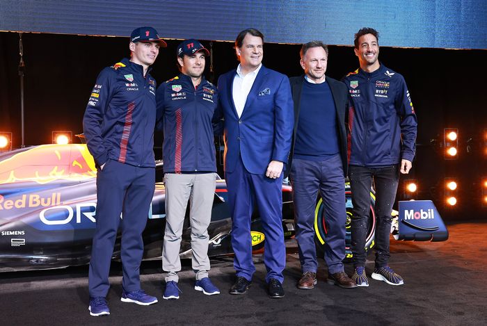Ford mengumumkan kembali ke balap F1 pada 2026 saat tim Red Bull meluncurkan livery mobil baru untuk F1 2023 di New York, Amerika, 3 Februari 2023
