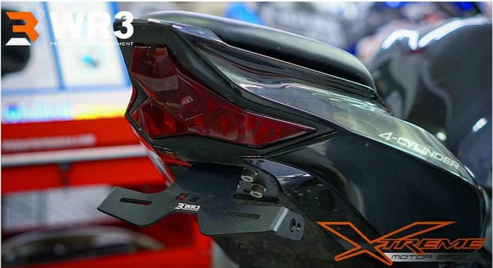Tail tidy WR3 khusus untuk Kawasaki Ninja ZX-25R bikin buritan makin sporty. 