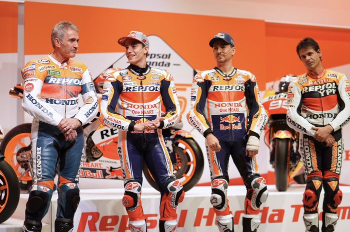 Mick Doohan, Marc Marquez, Jorge Lorenzo dan Alex Criville saat peluncuran tim Repsol Honda 2019