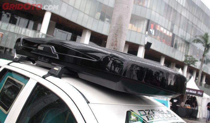 Toyota Calya pasang roofbox Thule berukuran jumbo