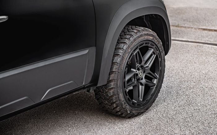 Modifikasi Mercedes-Benz X-Class pasang pelek seri RS-XF ukuran 22 inci