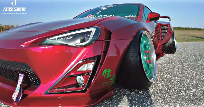 Over fender bikin dimesin Toyota 86 jadi tambah melar