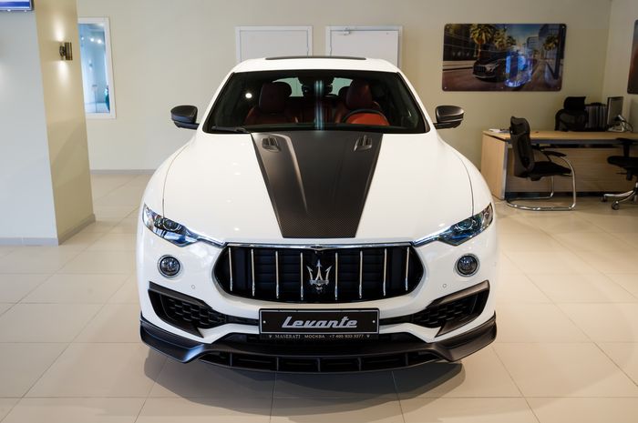 Tampilan depan Maserati Levante garapan Larte Design