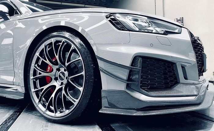 Modifikasi Audi RS4 Avant pasang pelek BBS model Y-Spoke