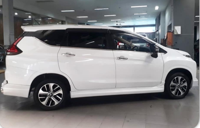 Side skirts Xpander terlihat minimalis dan simpel