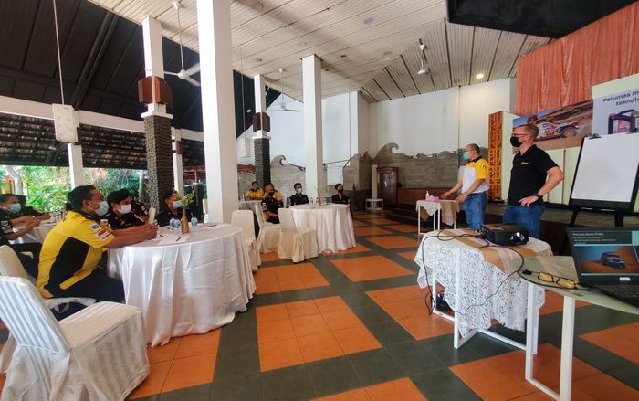 Kerjasama bengkel B-Quik dengan Repsol