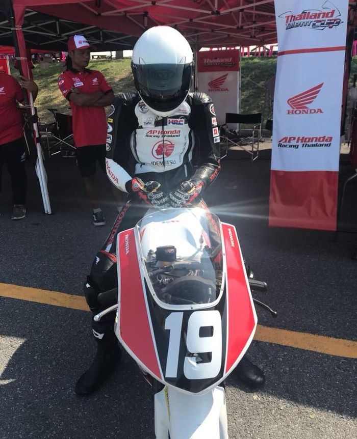Bagi ketiga pembalap Indonesia, ini kesempatan pertama balapan di sirkuit internasional